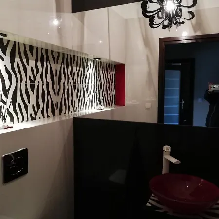 Cudodomek W Mrozach Wielkich Kolo Elku 厄尔科